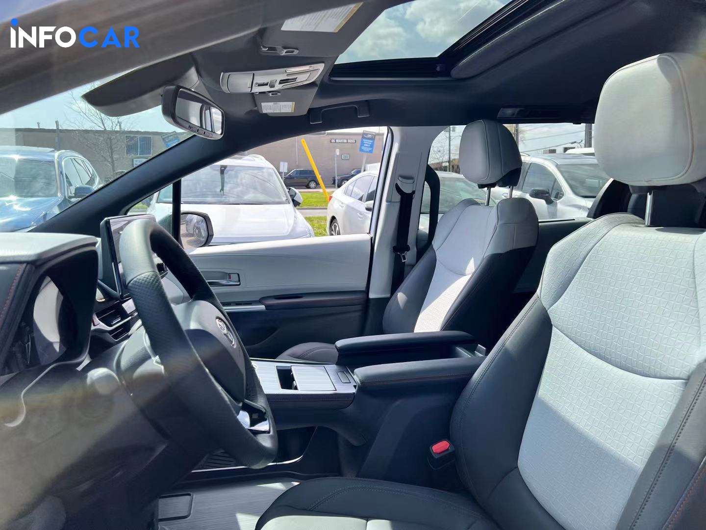 2022 Toyota Sienna XSE FWD - INFOCAR - Toronto Auto Trading Platform